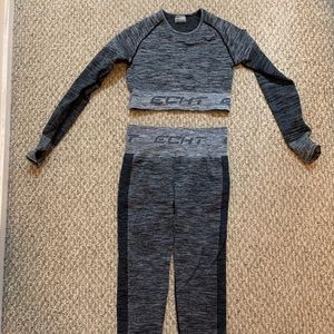 Only ever tried on, sadly took tags off right away.